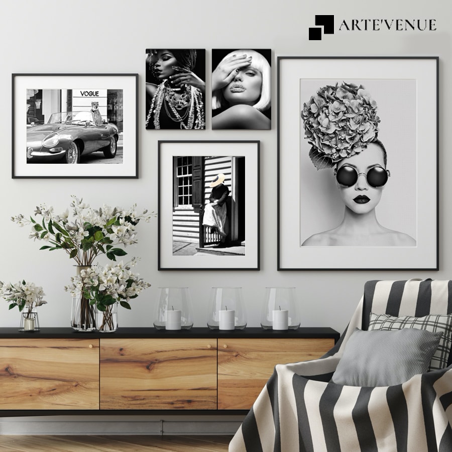 Vanity in Black